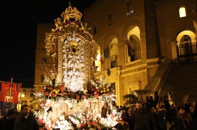 Foggia si stringe intorno all’Iconavetere: in migliaia alla Festa Patronale