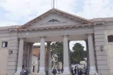 Cimitero Taranto, vandali in azione nella cappella della Società del mutuo soccorso