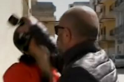 Trani, aggredito l'inviato di Striscia la Notizia Brumotti