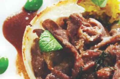 Straccetti di coscia di agnello in timballo, chutney di sedano rapa alla curcuma e vincotto di primitivo