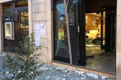 Foggia, assalto con esplosivo: sventrata banca in centro