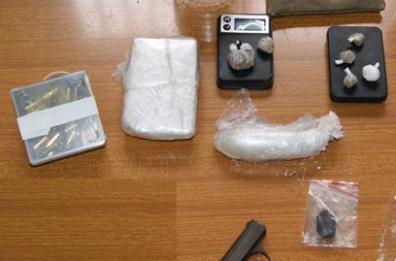Droga e armi nascoste in casa: un arresto a Gioia del Colle