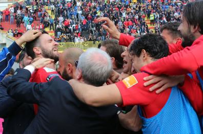 Foggia - Spezia: l'esultanza dei rossoneri dopo la vittoria