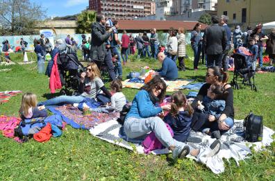 Bari, la rinascita di parco Gargasole con il picnic senza plastica