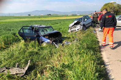 Foggia, carambola tra 5 auto: 10 feriti, interviene l'elisoccorso
