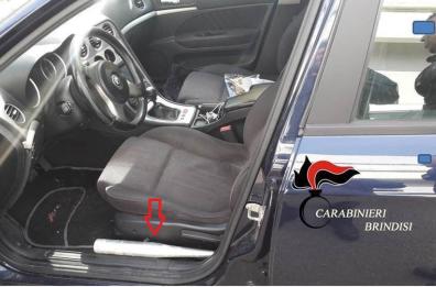 S. Pancrazio Salentino, beccato con mazza da baseball in auto: denunciato