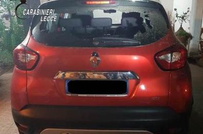 Alliste, danneggia con un'ascia 4 auto in sosta: disarmato e arrestato