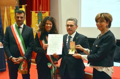 Bari, consegnate a 54 pugliesi le Stelle al merito del lavoro. Nunziante su Gazzetta: se chiude giornale è battaglia persa