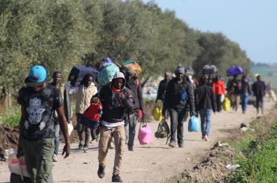 Foggia, 10mila extracomunitari per il pomodoro: solo nei ghetti troviamo lavoro
