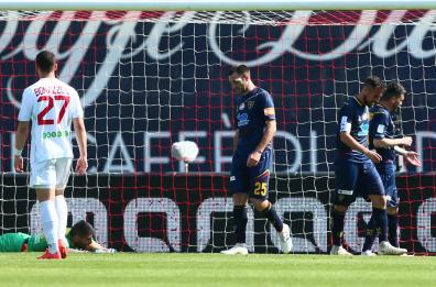 Lecce, spreca anticipo promozione in serie  A: battuto dal Padova 2-1