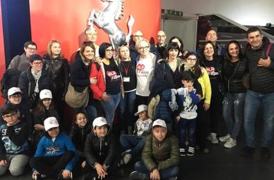 Piccoli pazienti ospedali pugliesi in visita a Maranello