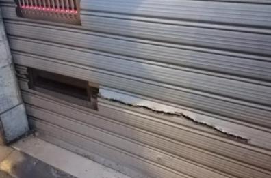 Foggia, tentano rapina a tabaccaio lacerando serranda: 2 arresti