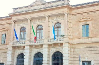 Fasano, ricattano impresa pulizia vincitrice di appalto: in cella due fratelli