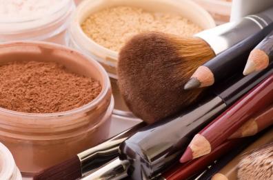 Cosmetici e tatuaggi non a norma: Nas Bari sequestrano 40mila prodotti