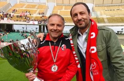 Bari, De Laurentiis rinnova contratto a Cornacchini