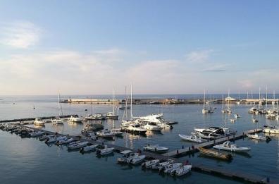 Dissequestrati i pontili galleggianti del porto di Otranto 