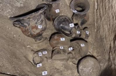 Matera, scoperta tra i Sassi una tomba del IV sec. a.C.