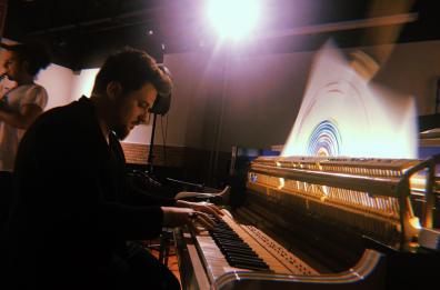 Il salentino Francesco Mancarella in concerto in Piazza Duomo a Milano per Piano City
