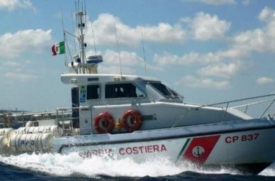 Turista tedesco cade su nave da crociera: Guardia Costiera Bari lo soccorre