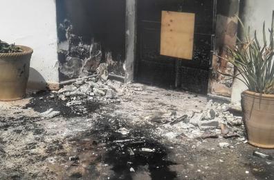 Ruffano, fiamme contro portone di casa dell'ex sindaco