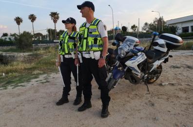 Monopoli, vigili all'americana: ecco la nuova «armatura», tra spray e bastone