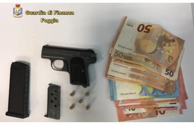 Foggia, ha pistola e contanti, arrestato pluripregiudicato