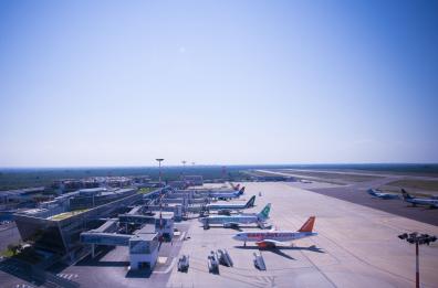 Puglia, cresce il numero dei passeggeri negli aeroporti: ad agosto il 13,1% in più rispetto al 2023