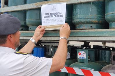 Corato, bombole GPL pericolose e non collaudate: GdF sequestra beni per 5 mln e mezzo di euro