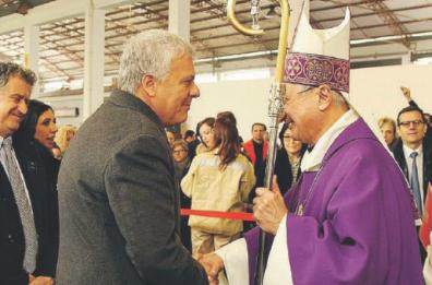 Taranto, vescovo: «Prima salute e lavoro, poi profitto»