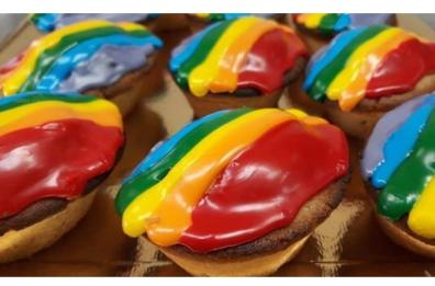 Dal Salento a New York: un pasticciotto arcobaleno in onore della comunità Lgbt