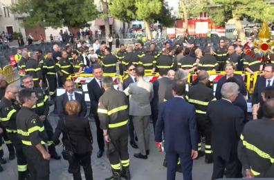 Fragagnano, a centinaia ai funerali del pompiere morto