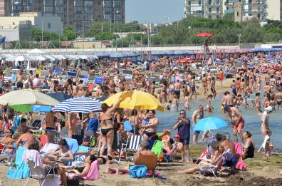 Ferragosto, sole e caldo: in Puglia e Basilicata tempo stabile per tutta la settimana