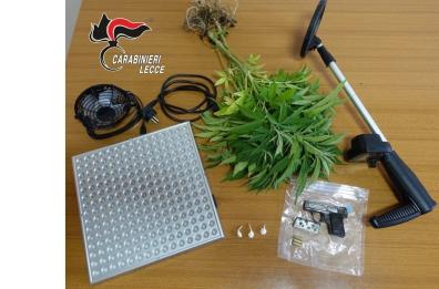 Lecce, nascondeva cocaina e marijuana sul terrazzo e pistola in camera: arrestato
