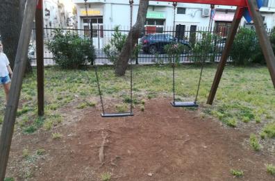 Ceglie Messapica, parco giochi pericoloso: bimba in ospedale