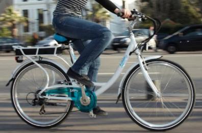 Bari, ruba bici e aggredisce proprietario con un bastone: arrestato tunisino