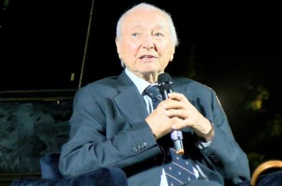 Acquaviva, il sindaco: «L'osservatorio astronomico intitolato a Piero Angela»