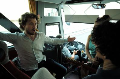 Flashmob lirico a sorpresa sull’autobus da Bari a Matera