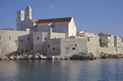 Giovinazzo, concorso per 3 vigili urbani, il sindaco: «Non chiedetemi raccomandazioni, studiate»