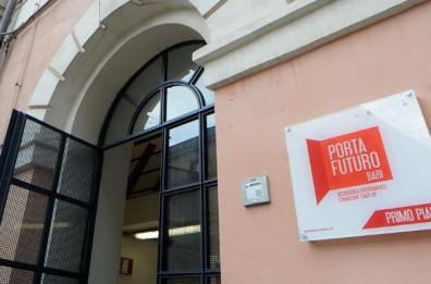 Povero, ma l'Isee è troppo alto: giovane tagliato fuori da progetto Ba29