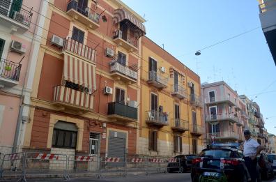 Bari, cede solaio: evacuata palazzina al Libertà, senza casa 6 famiglie