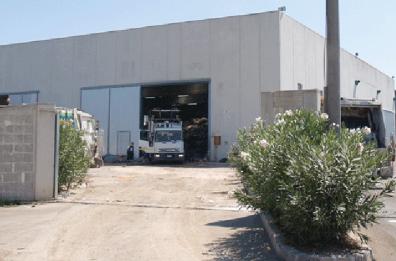 Puglia, la guerra dei rifiuti: Poggiardo ferma i camion con l'organico del Brindisino