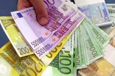Ceglie Messapica: muratore trova borsetta con 8mila euro, la consegna alla polizia