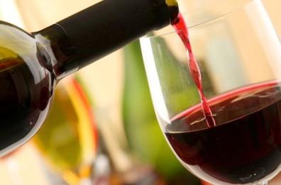 Vino pugliese al top, Bellanova: «28 mln per la promozione nel mondo»