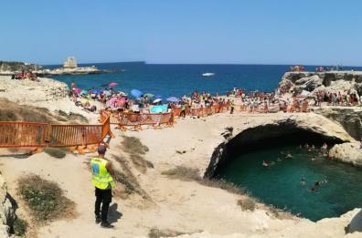 Salento, Grotta della Poesia: stop ai tuffi, ingressi regolamentati