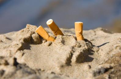Bat, stop al fumo in spiaggia: via libera della Prefettura