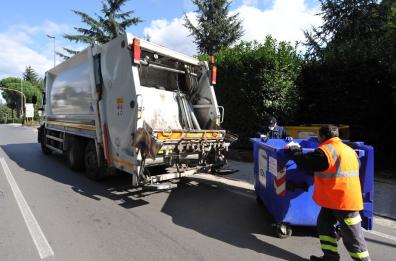 Lecce, senza lavoro perché parente del boss: netturbino reintegrato dal giudice