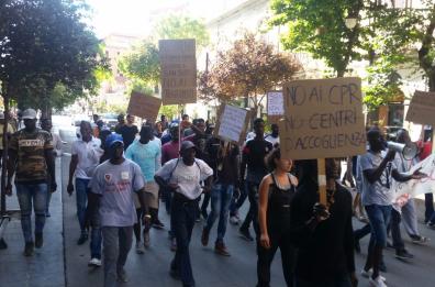 San Severo: migranti protestano contro trasferimento in altra struttura