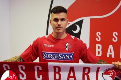 Bari, arriva D'Ursi dal Napoli. San Nicola, primo allenamento