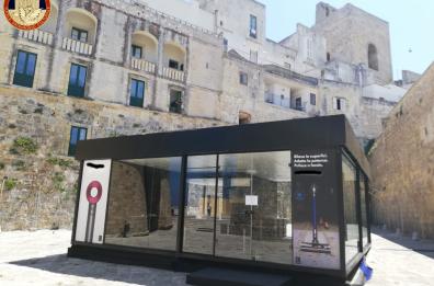 Otranto, scempio nel centro storico: sigilli al gazebo abusivo promozionale