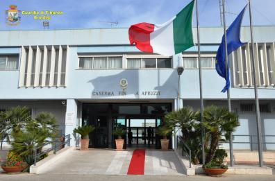 Brindisi, mobilificio evade 5mln di euro: sequestrati beni per 2,8mln, sigilli a 13 immobili
